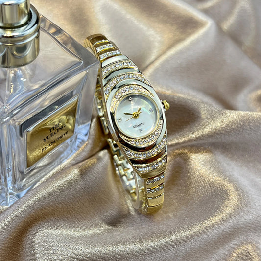 Elegant Fashio Women's Watch 30M Waterproof Calendar Date Function Rhinestone Stainless Steel Watchband Ladies Quartz Watch 4416