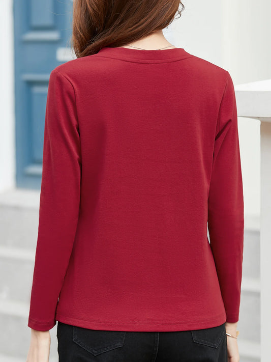 Women's Essential Slim Fit V Neck Long Sleeve T-Shirt - Soft Solid Color Top for Spring and Fall Seasons, Classic Casual Wear fo