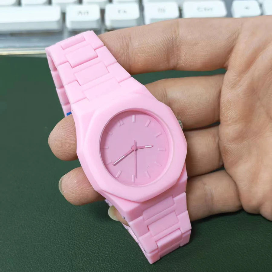 New Men's and Women's Watch Creative Simple Quartz Watch Silicone Band Fashionable Sports Wristwatch Clock Gift for man Ladies