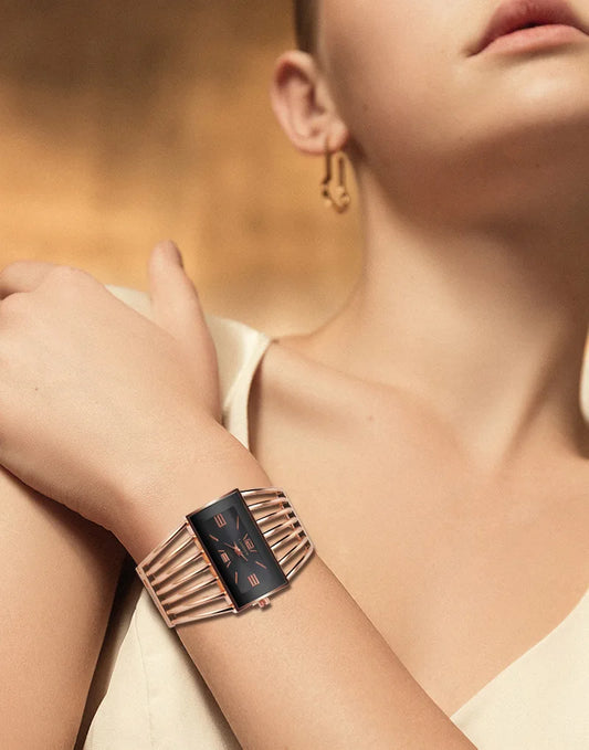 Women Watch Upscale Fashion Quartz Watches Girls' Hollow out Metal Bracelet Watch Lady Versatile Trend Wristwatches