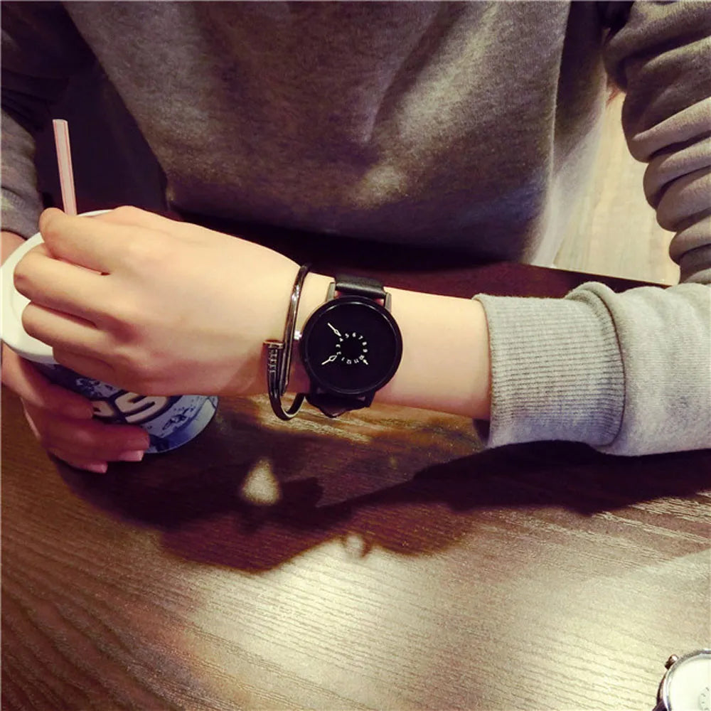 Minimalist Women's Watch Black and White Neutral Style Fashion Watch Elegant Women Watch Atmosphere Quartz Watch 2024
