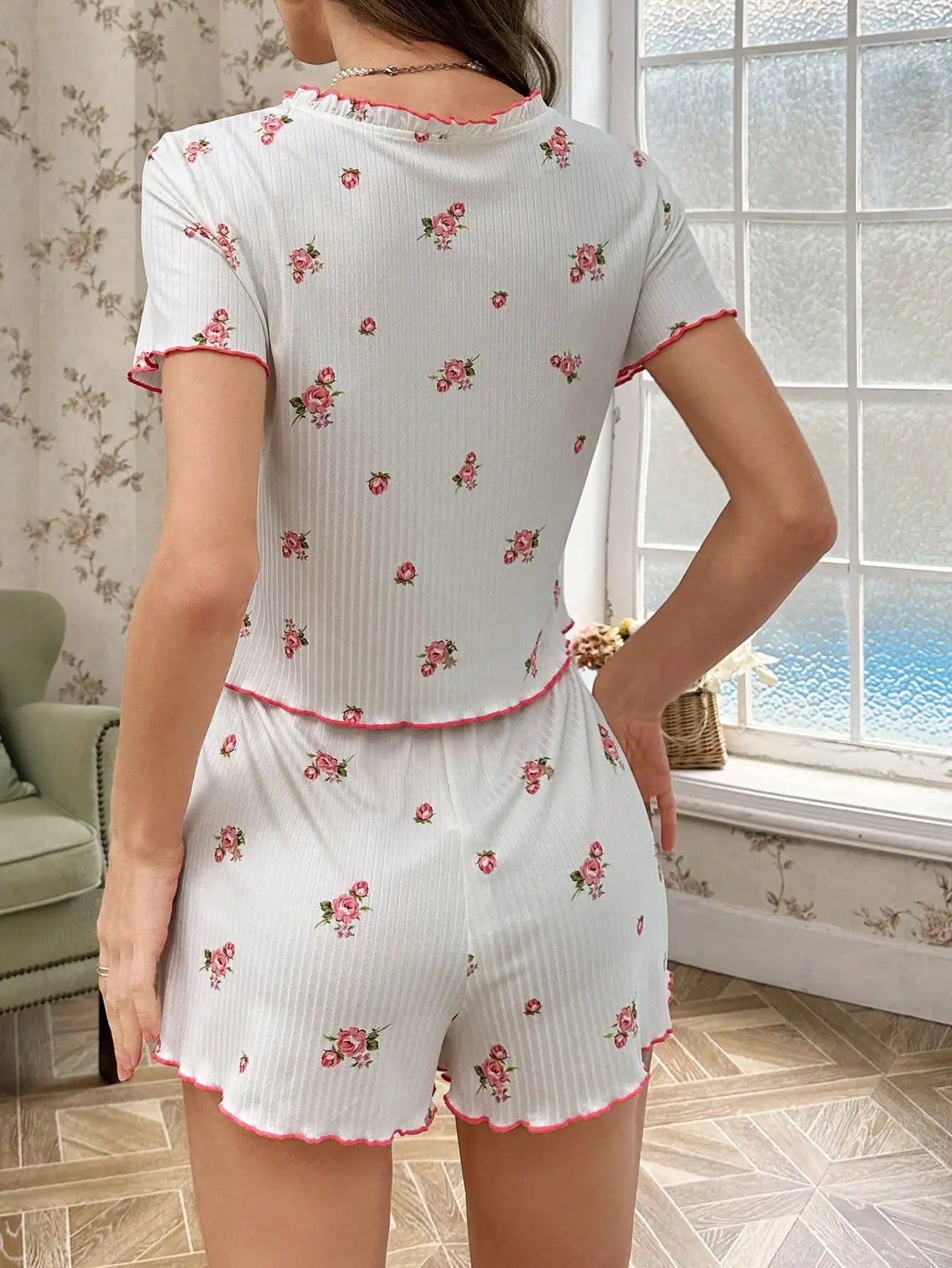 2-Piece Women's All-Season Pajamas, Comfortable and Elegant Floral Print Short-Sleeved Shorts Pajamas Set