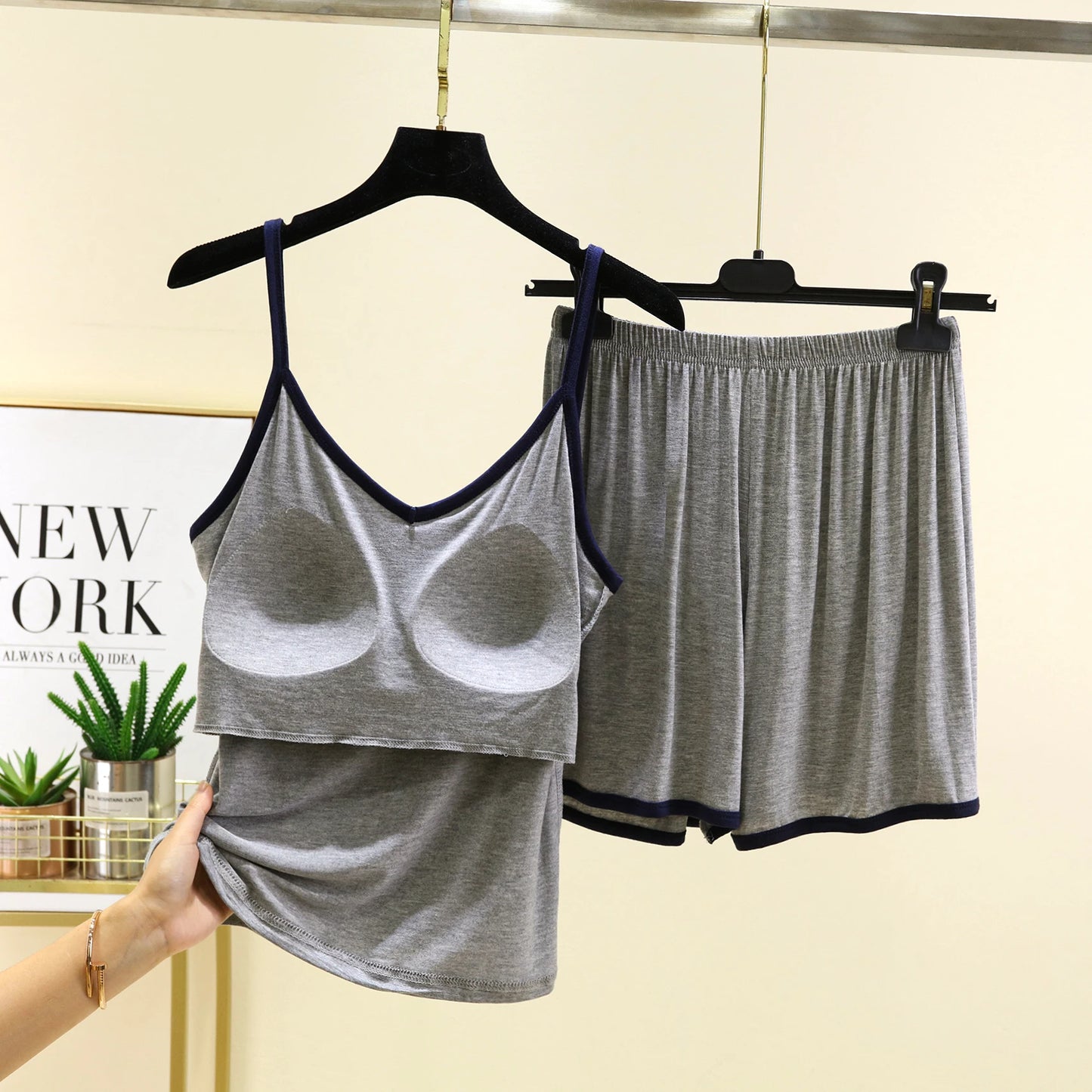 Modal Thin Women's Nightgown Set with Chest Pad V-Ne ort Pants Two-Piece Suit Home Clothes Outdoor Wear No Bra Needed