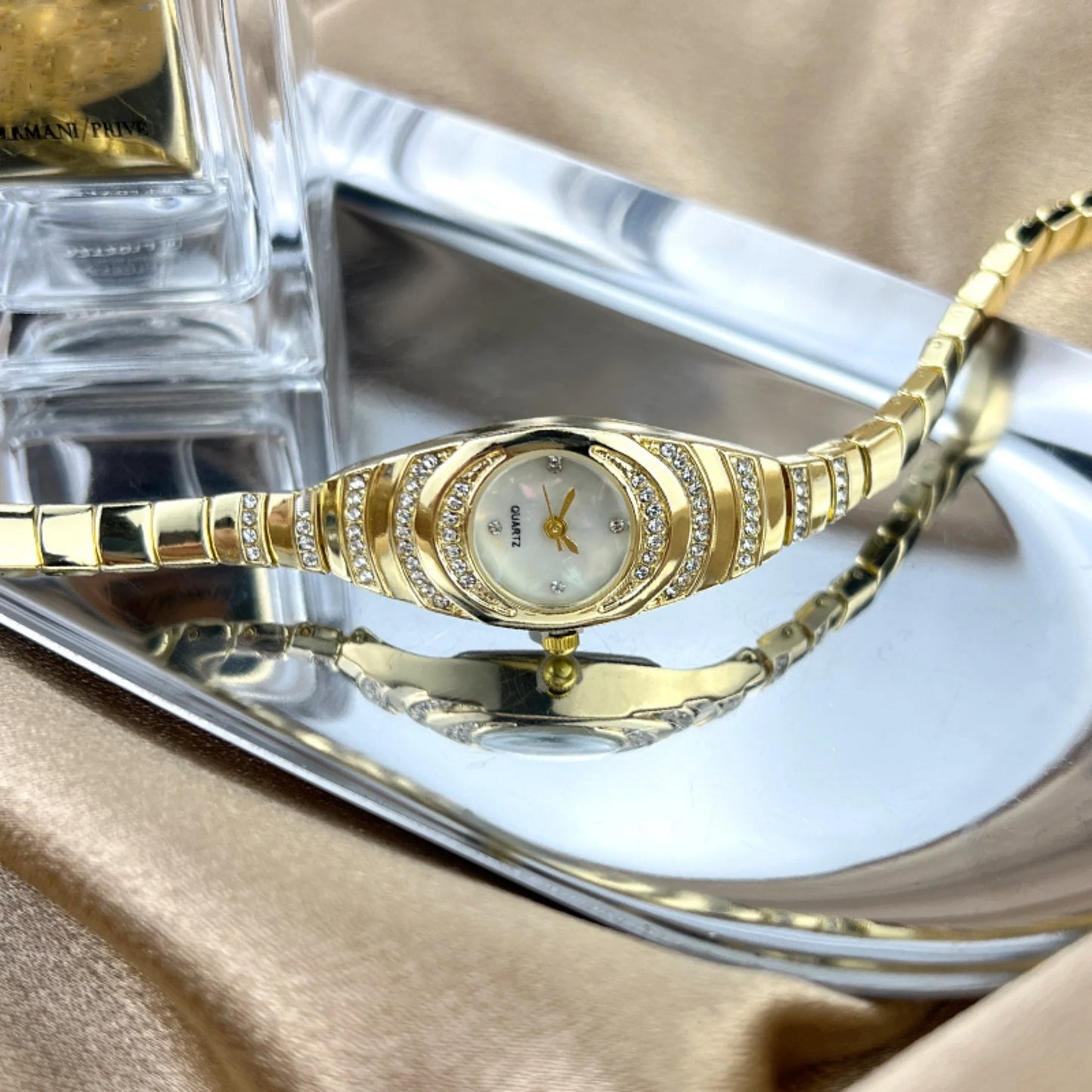 Elegant Fashio Women's Watch 30M Waterproof Calendar Date Function Rhinestone Stainless Steel Watchband Ladies Quartz Watch 4416